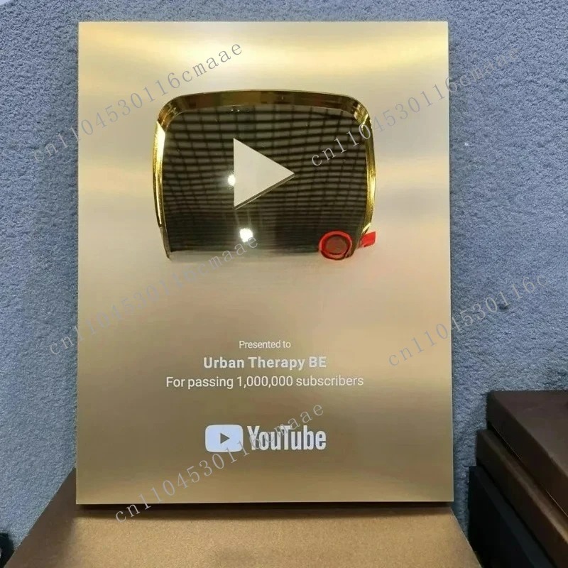 لوحة تذكارية مخصصة لجائزة الـ  - مراجعة Office Youtuber وسعره